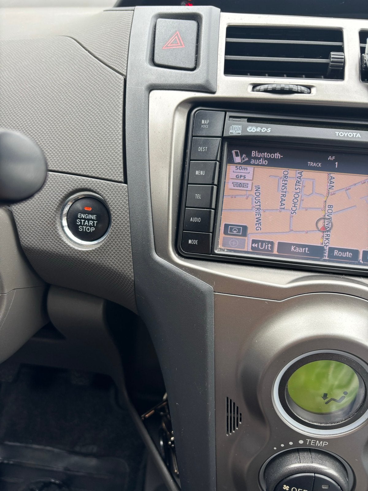 Toyota Yaris 1.3 16V Vvt-i 5DR 2009 Beige, Voorwielaandrijving, 1025 kg, 40 €/maand, 4 cilinders