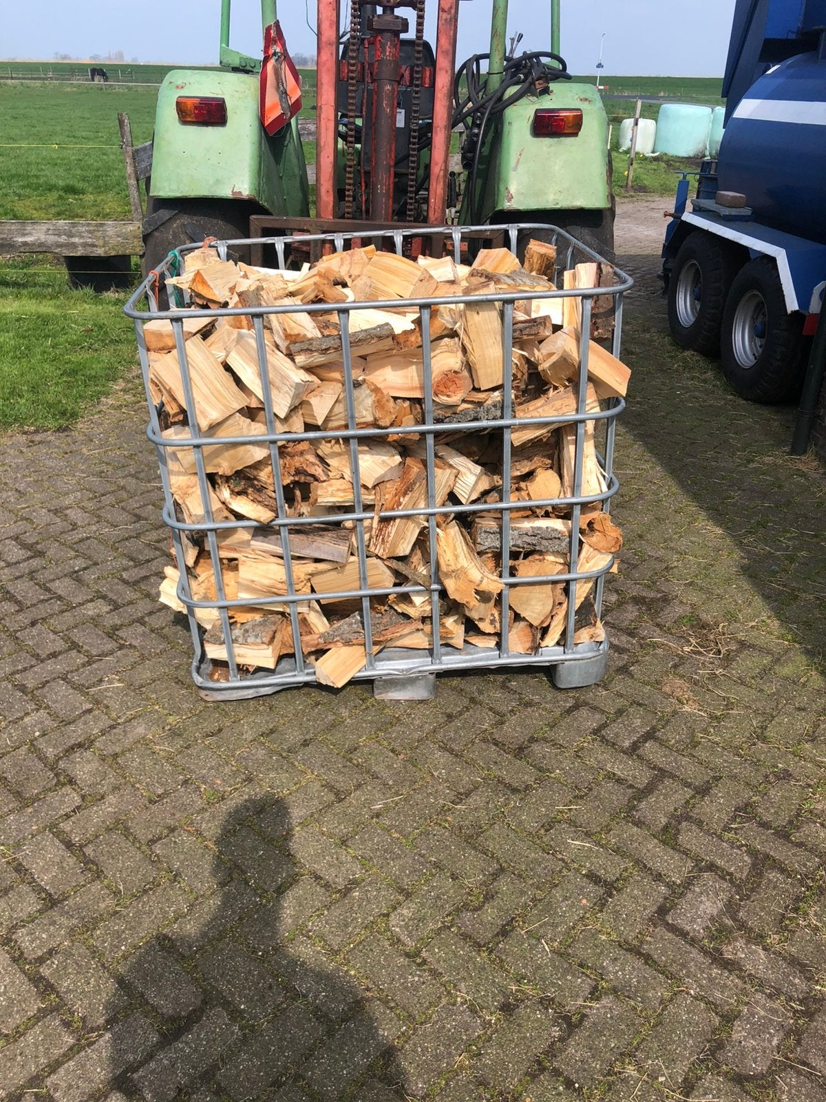 Te koop vers gekloofd openhaardhout populier, Tuin en Terras, Haardhout, 6 m³ of meer, Ophalen of Verzenden, Blokken