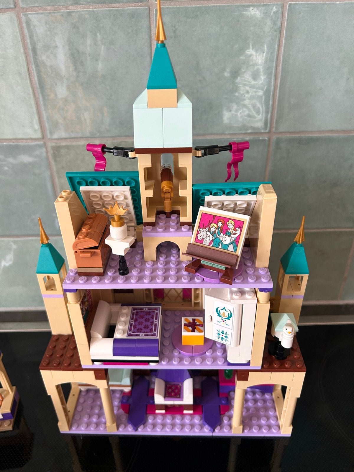LEGO Disney Frozen II Arendelle Kasteel / 41067 en 41066, Kinderen en Baby's, Lego, Ophalen of Verzenden, Zo goed als nieuw, Compleet