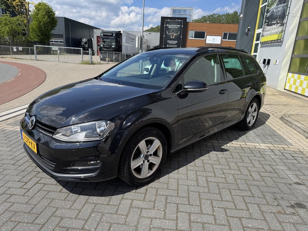 Volkswagen Golf Variant 1.2 TSI Highline Stijlvolle gezinsau, Auto's, Euro 5, Gebruikt, Zwart, 4 cilinders