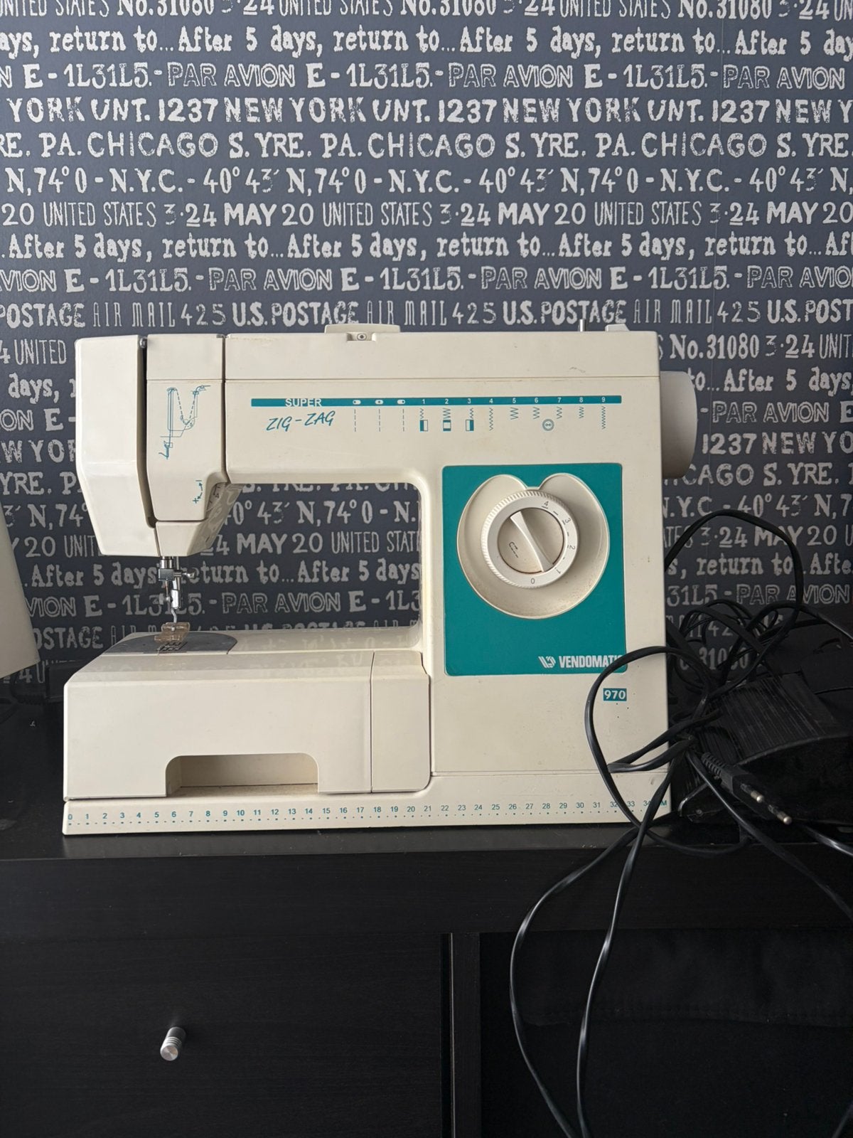 Vendomatic 970 Super Zig-Zag naaimachine, Hobby en Vrije tijd, Naaimachines en Toebehoren, Ophalen of Verzenden, Zo goed als nieuw