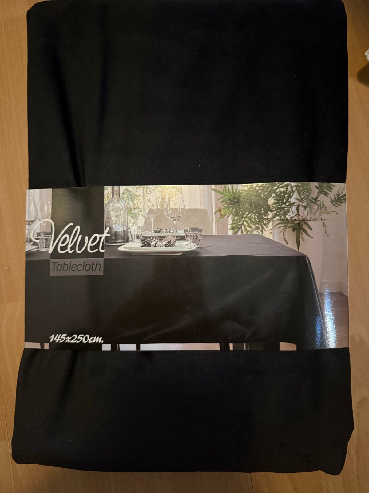 Zwart fluwelen tafelkleed 145x250cm - Nieuw, Nieuw, Ophalen of Verzenden, Zwart, Tafelkleed