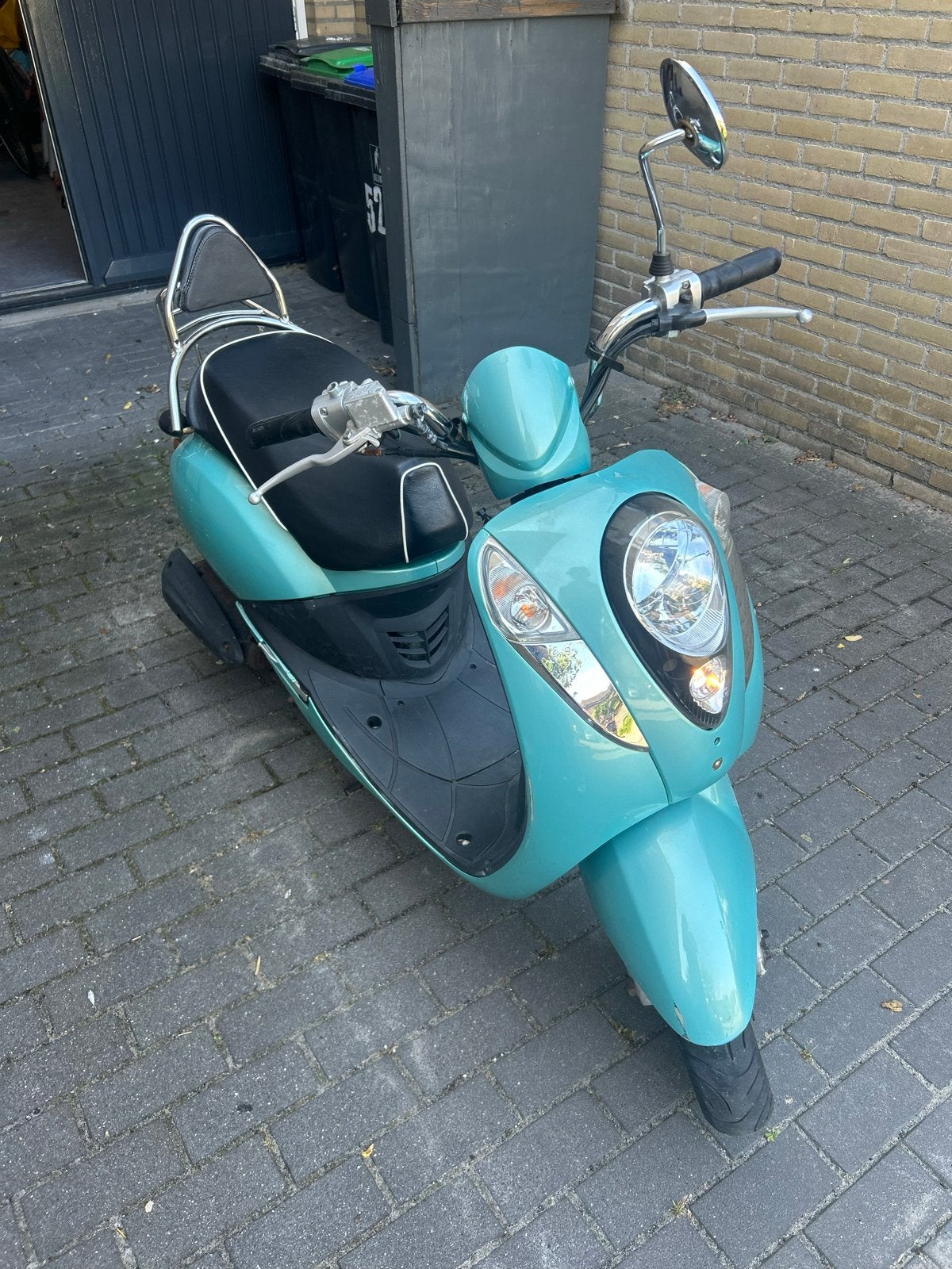 Sym Mio Scooter - Lichtblauw, Goed Onderhouden, Gebruikt, Maximaal 45 km/u, Benzine, Ophalen