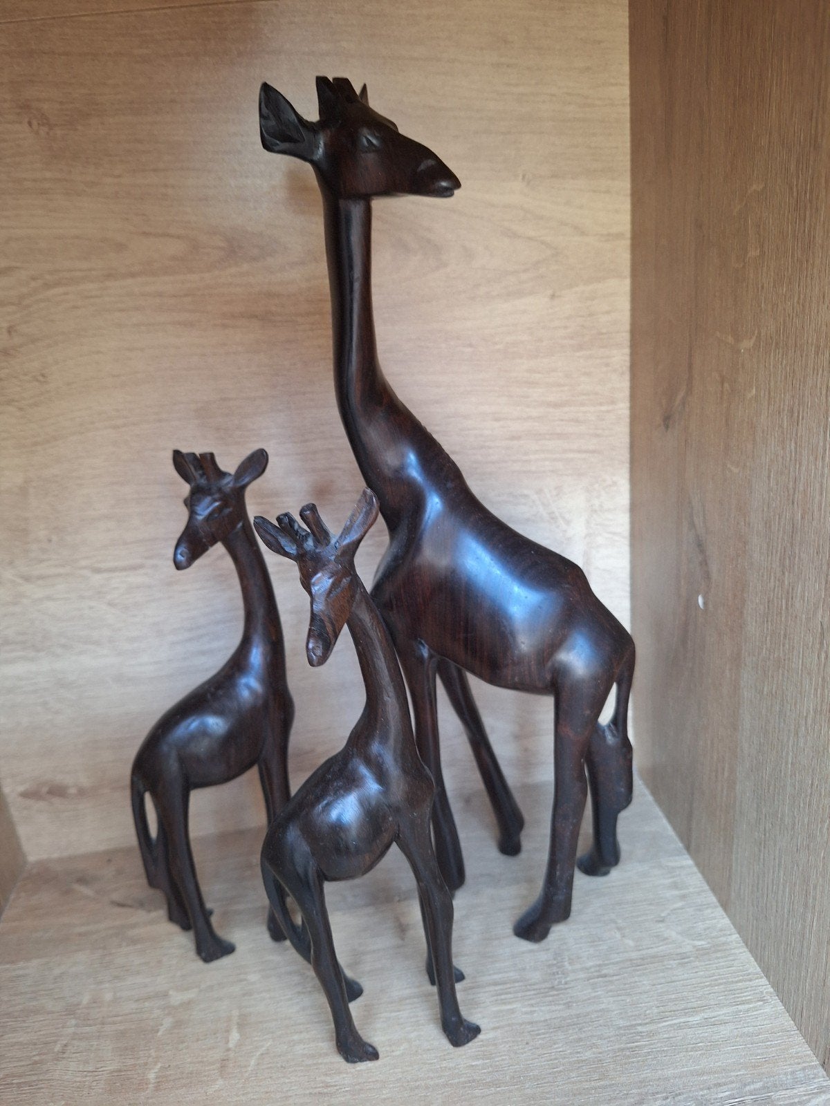 Set van 3 houten giraffen - Afrikaanse decoratie, Huis en Inrichting, Hout, Gebruikt, Ophalen of Verzenden, Oosters