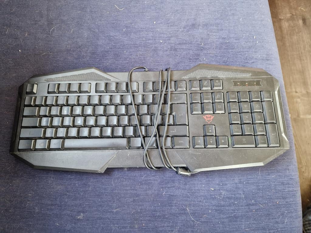Trust Avonn Gaming Toetsenbord - Bedraad QWERTY, Computers en Software, Gebruikt, Gaming toetsenbord, Ophalen of Verzenden, Trust
