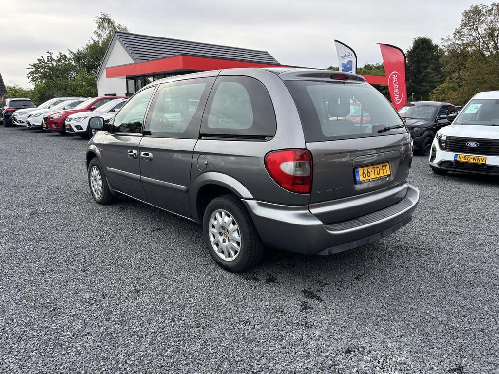 Chrysler Voyager 3.3I V6 LX 6-PERSOONS (bj 2006, automaat), Auto's, Automaat, 3301 cc, Gebruikt, 120 €/maand