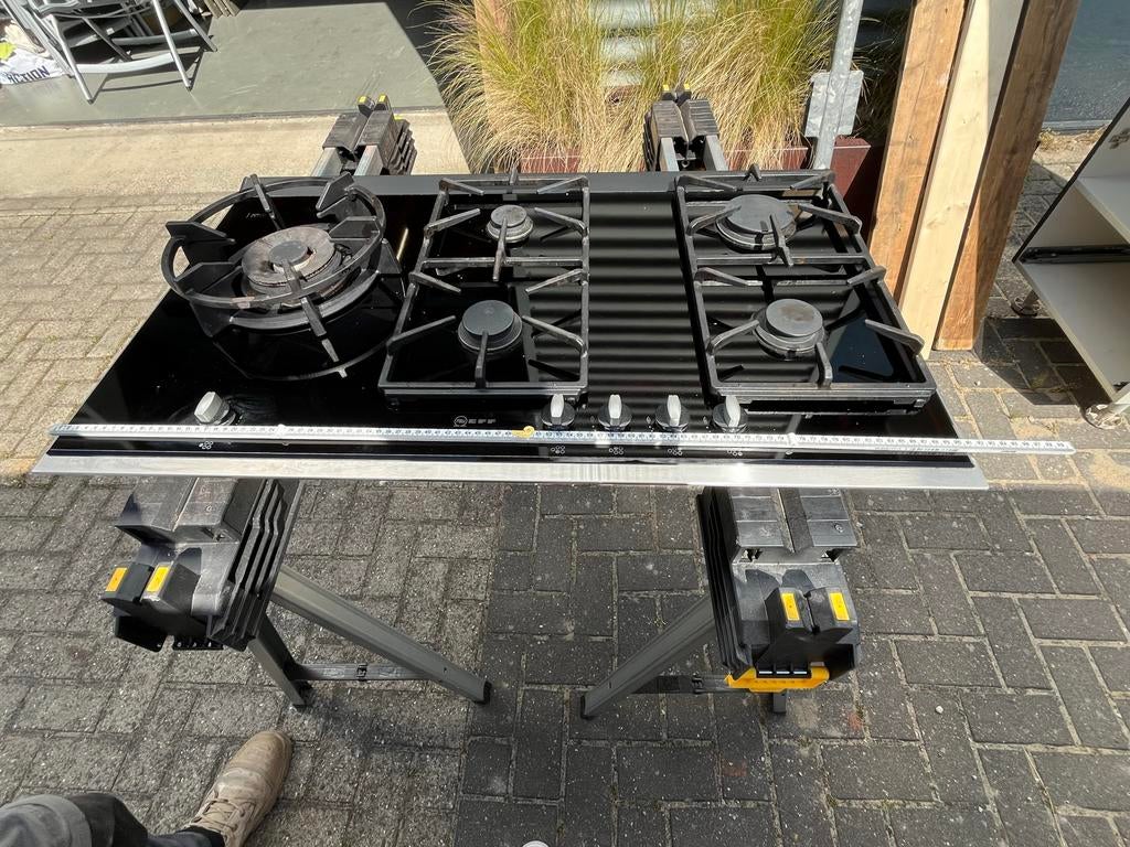 Neff Gaskookplaat met 5 Pits - Zwart Glas, Witgoed en Apparatuur, Kookplaten, Ophalen, Gebruikt, Inbouw, Gas
