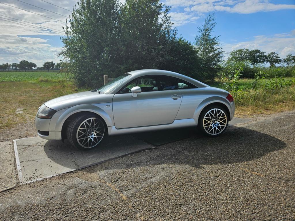Audi TT 1.8 T Coupe 132KW 1999 Grijs youngtimer, Auto's, Audi, Voorwielaandrijving, TT, 4 cilinders, Origineel Nederlands