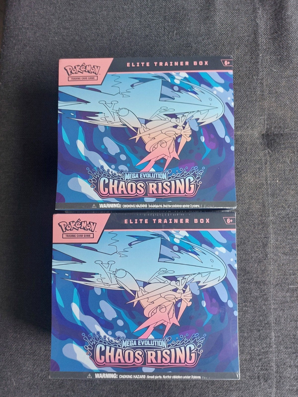 Pokémon choas rising elite trainer box - sealed!!, Hobby en Vrije tijd, Verzamelkaartspellen | Magic the Gathering, Ophalen, Nieuw