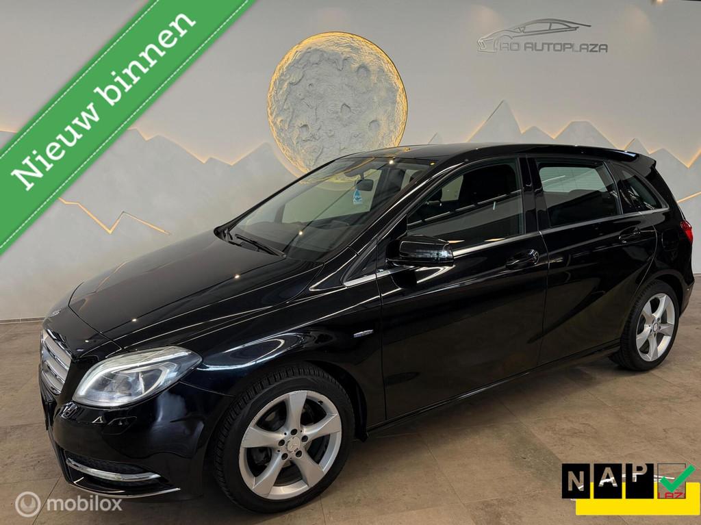 Mercedes B-klasse 180 Ambition Navi/LED/NAP, Auto's, Voorwielaandrijving, Euro 5, Stof, 4 cilinders