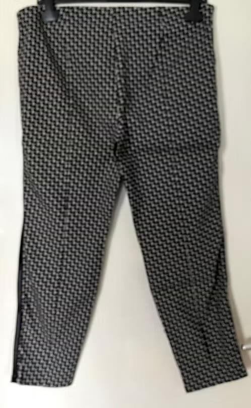 Gerry Weber zwart/wit pantalon maat 46, Kleding | Dames, Broeken en Pantalons, Zwart, Maat 46/48 (XL) of groter, Nieuw, Ophalen of Verzenden