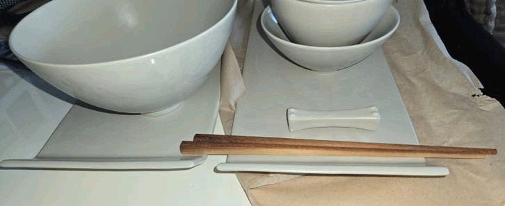 IKEA Sushi Set met Motief - Compleet Servies, Ophalen of Verzenden, Gebruikt, Keramiek, Compleet servies