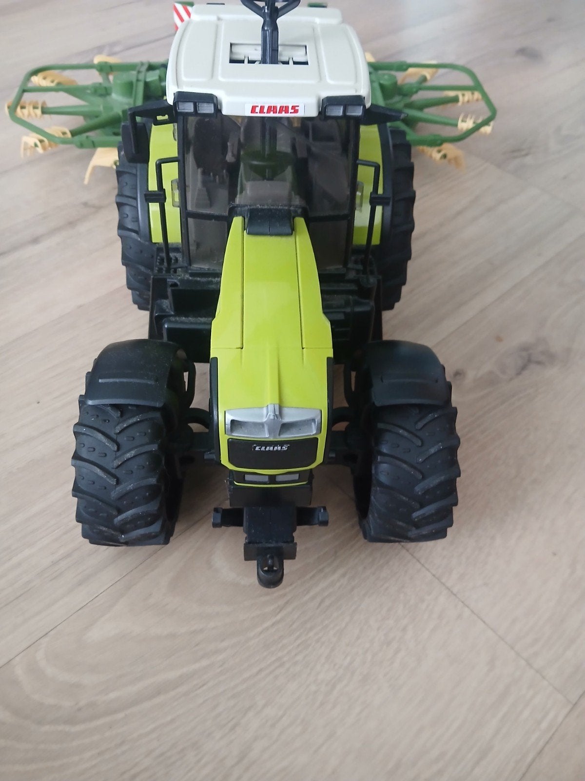mooie claas ates 936 rz met een grashark bruder, Ophalen of Verzenden, Zo goed als nieuw