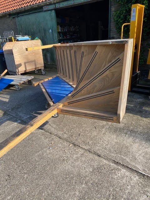 vaste houten trap met rechtse draai, Doe-het-zelf en Verbouw, Ladders en Trappen, Ophalen, Gebruikt, Minder dan 2 meter