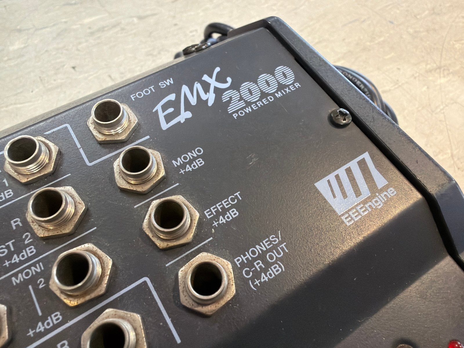 Yamaha EMX 2000 Powered Mixer - Zo goed als nieuw, Microfooningang, Yamaha, Yamaha, Yamaha