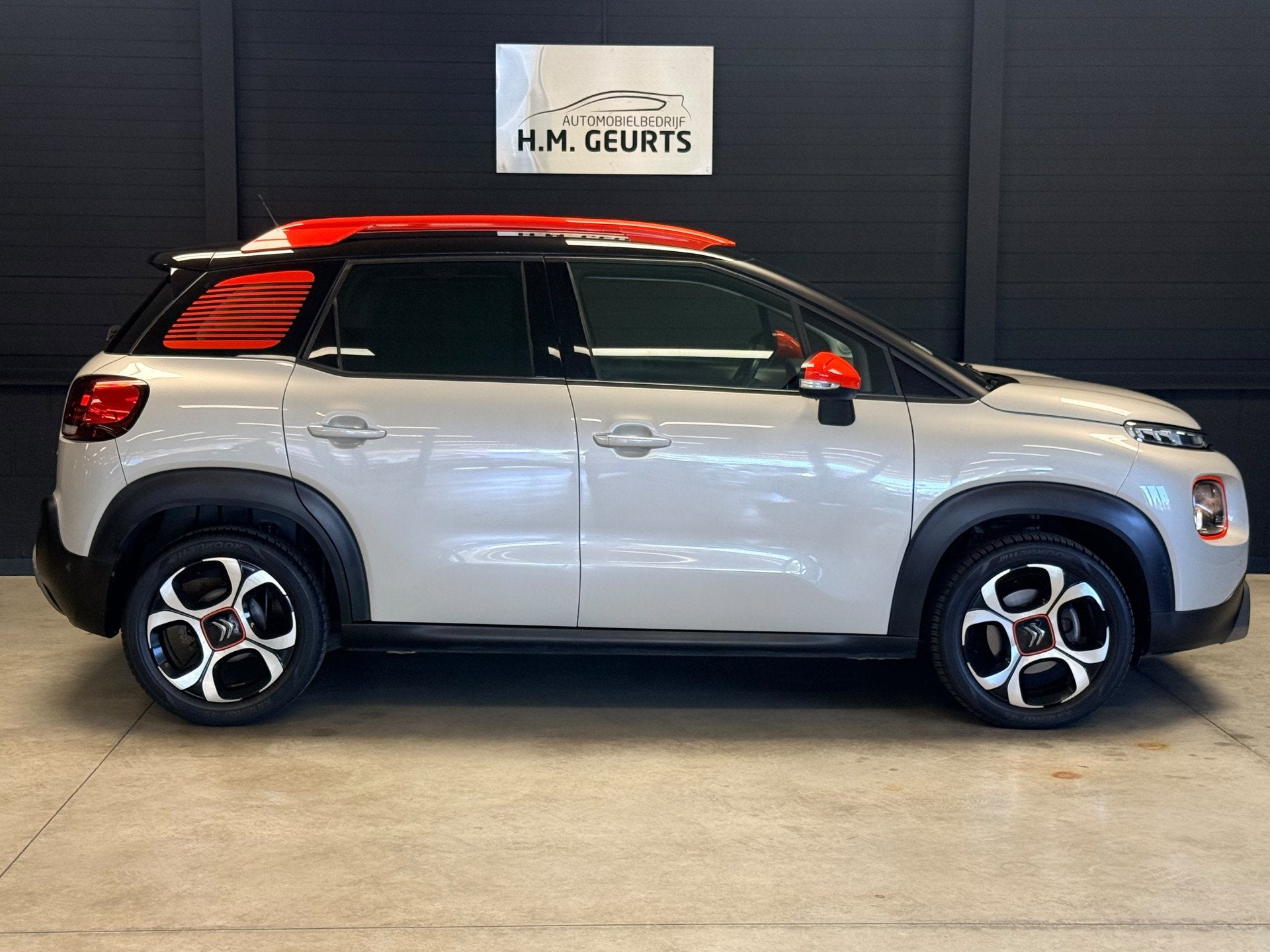Citroën C3 Aircross Aircross 1.2 PureTech Automaat | CarPla, Gebruikt, Bedrijf, 3 cilinders, SUV of Terreinwagen
