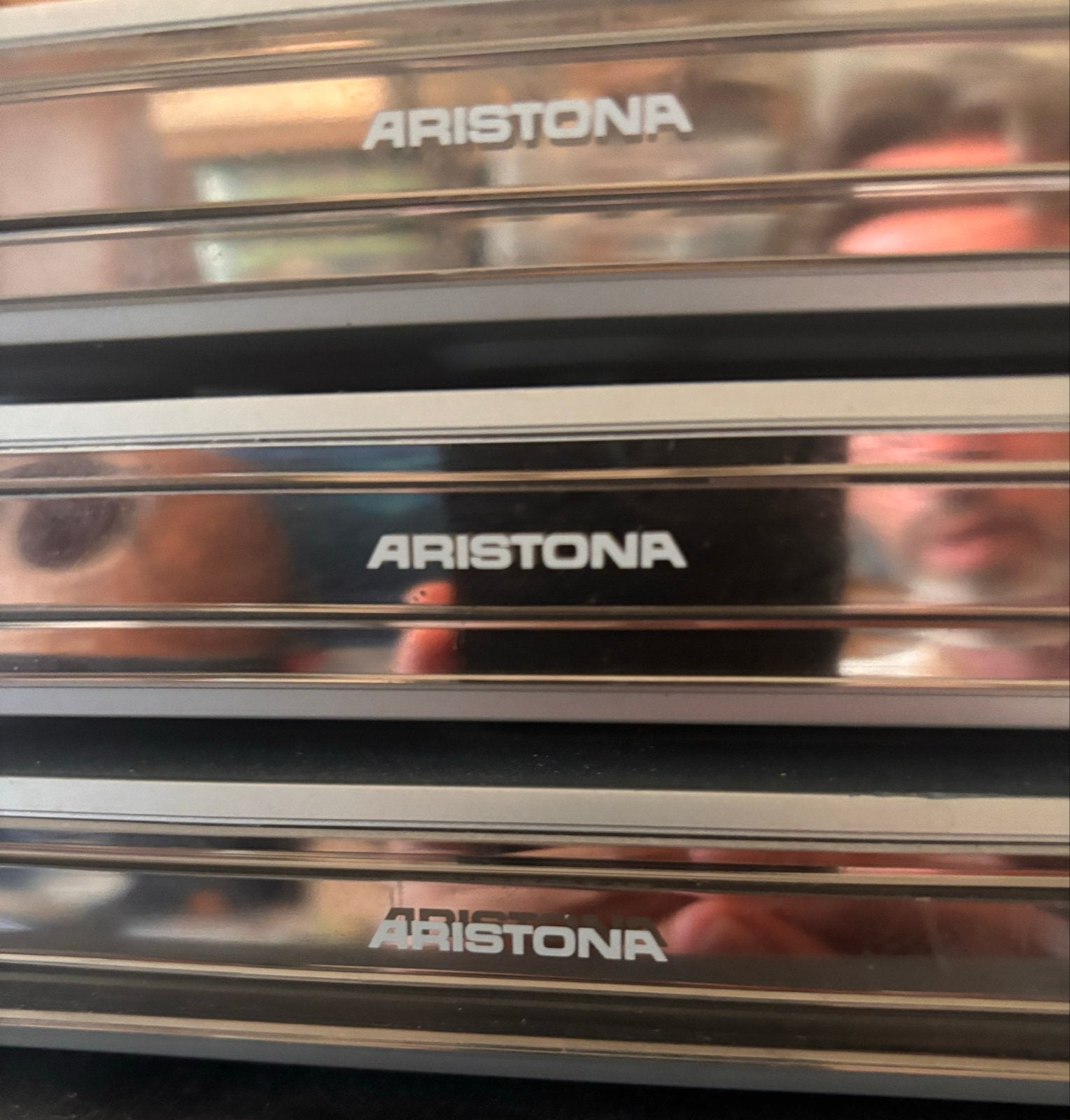 Aristona ADV439 DVD/CD Speler - 3 op voorraad, Ophalen of Verzenden, Gebruikt, Dvd-speler, Overige merken