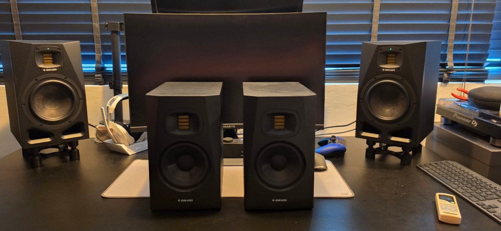 Adam Audio T5V (inc kabels + Dempende pads), Ophalen, Zo goed als nieuw, Audiokanaal 2, Adam audio