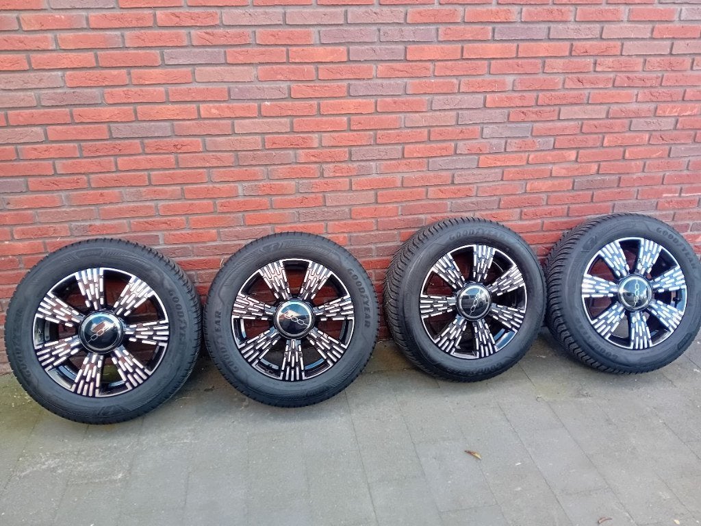 17" VELGEN MET BIJNA NIEUWE ALLSEASON FIAT 600    4x108, Ophalen, 215 mm, Banden en Velgen, Nieuw