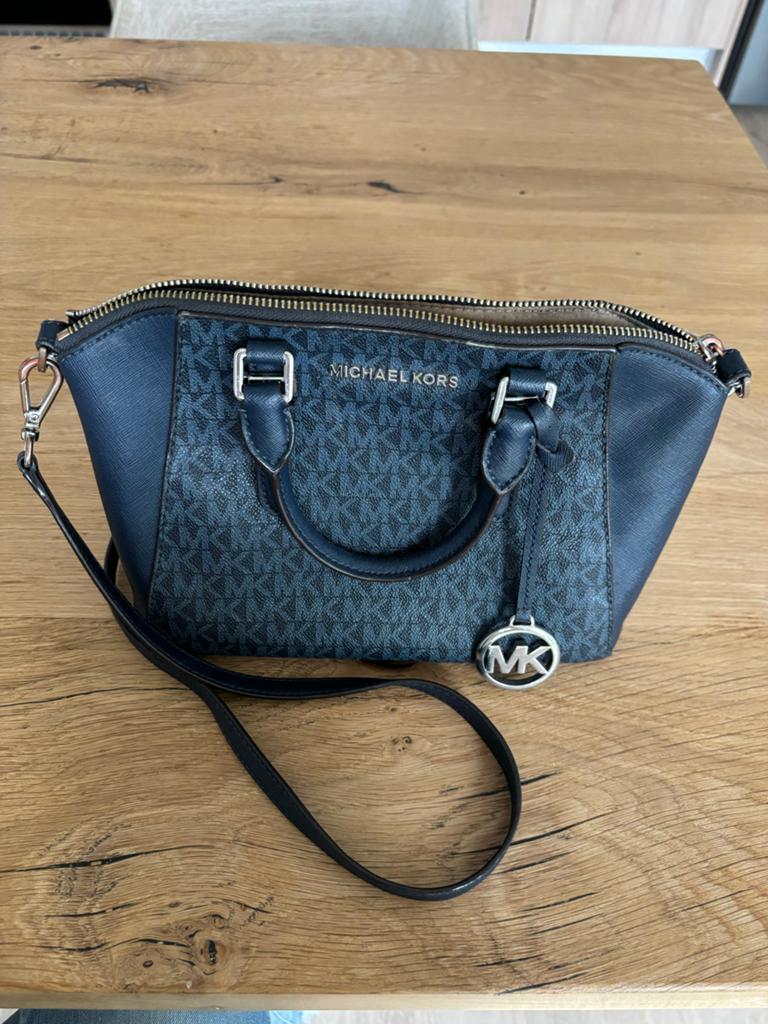 Michael Kors Handtas - Donkerblauw met MK-patroon, Sieraden, Tassen en Uiterlijk, Tassen | Damestassen, Ophalen of Verzenden, Gebruikt