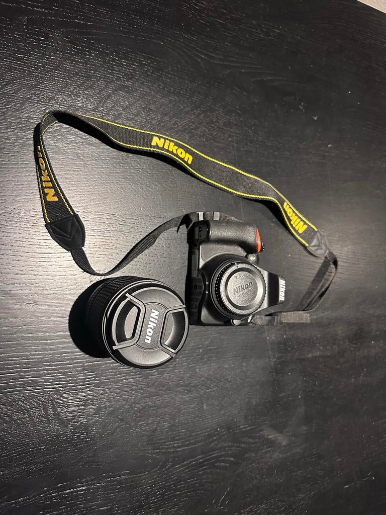 Nikon D3500 spiegelreflexcamera met lens, Ophalen, Spiegelreflex, Zo goed als nieuw, 4 t/m 7 keer