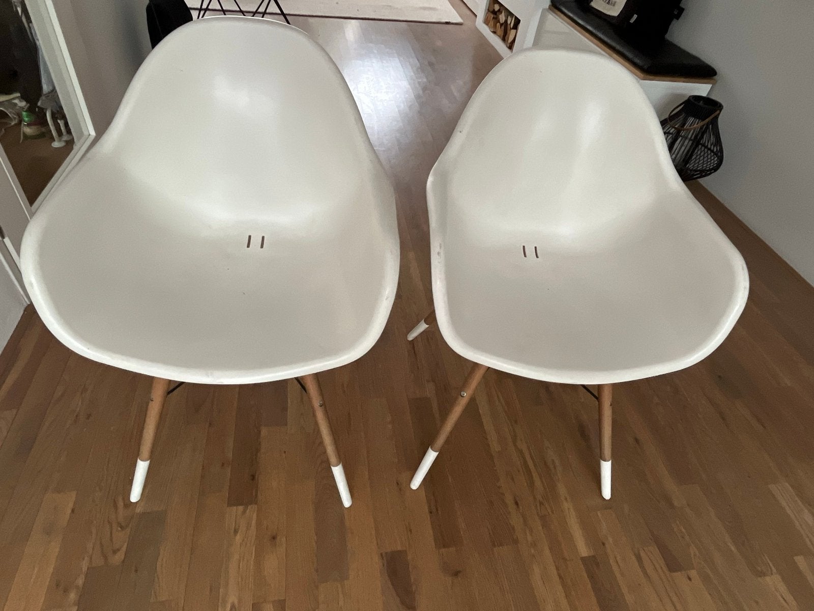 Set van 2 Witte Kuipstoelen met Houten Poten, Ophalen, Gebruikt, Twee, Wit