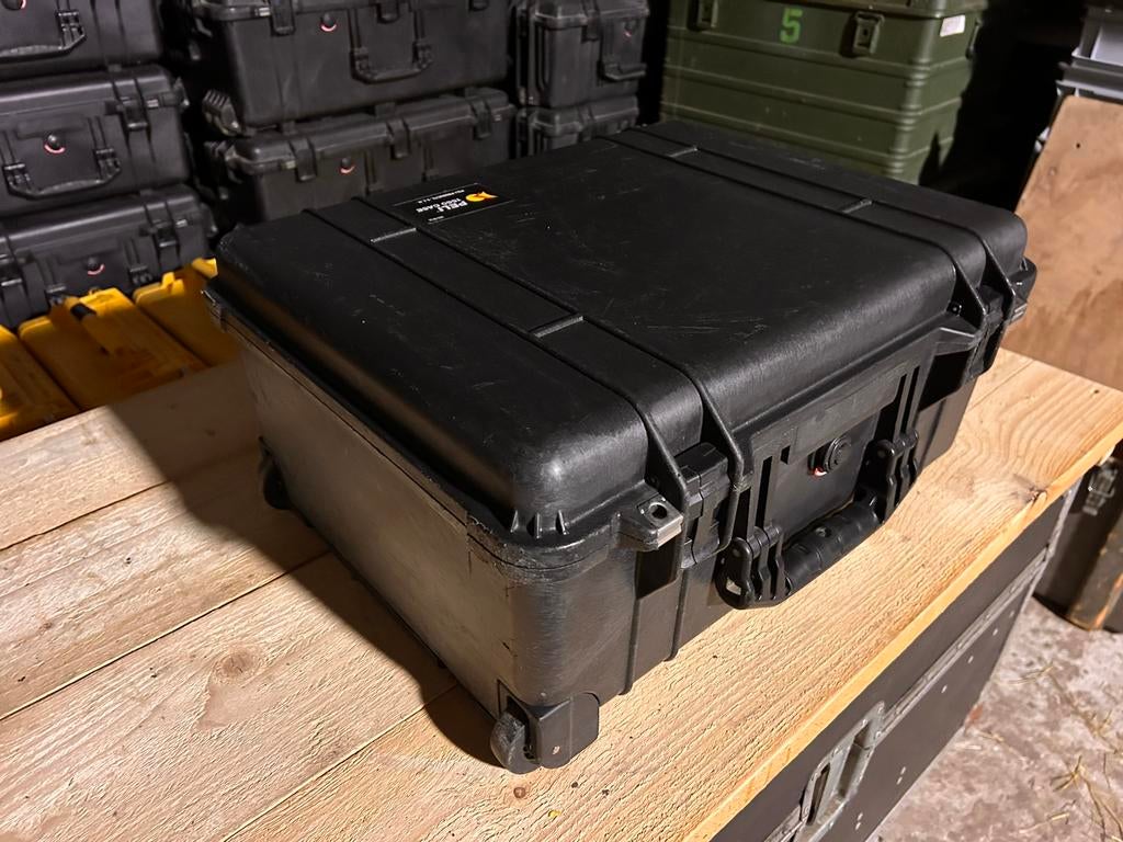 Peli 1560 rolkoffer, met plukschuim en inclusief bezorgen., Ophalen of Verzenden, Zo goed als nieuw, Overige instrumenten