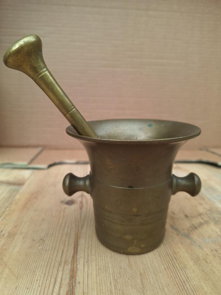 Antieke bronzen vijzel met stamper, Ophalen of Verzenden