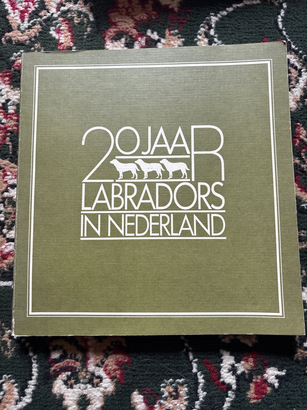 20 Jaar Labradors in Nederland - Jubileumboek, Ophalen of Verzenden, Gelezen, Honden