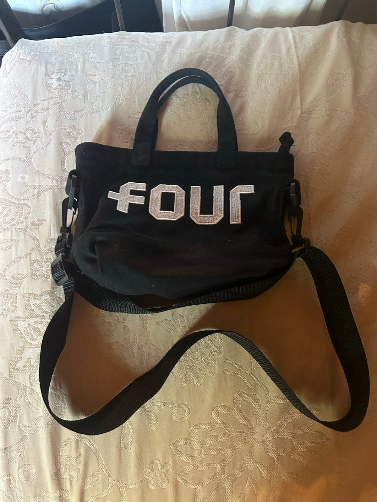 Four tas, zo goed als nieuw, Verzenden, Zo goed als nieuw, Zwart, Schoudertasje
