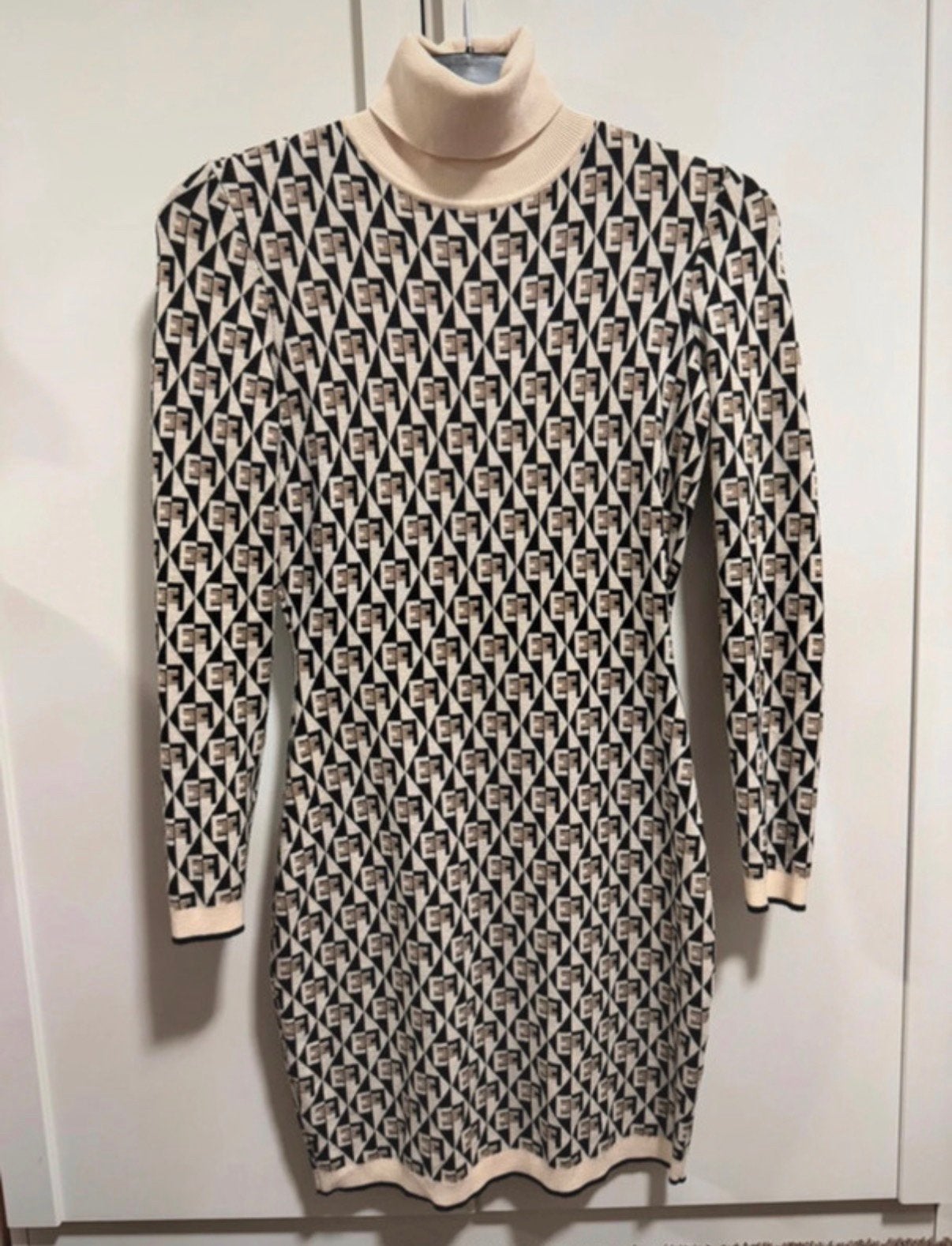 Elisabetta Franchi jurk, Maat 38/40 (M), Overige kleuren, Ophalen of Verzenden, Zo goed als nieuw