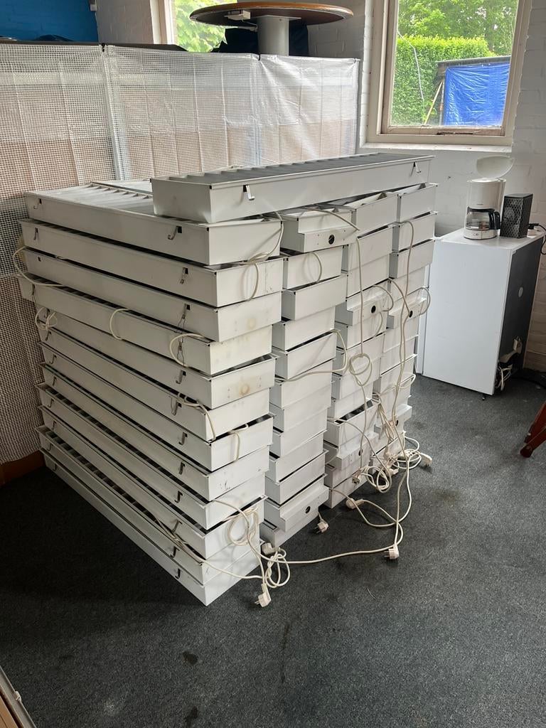 57 armaturen tl bakken, Ophalen, Minder dan 50 watt