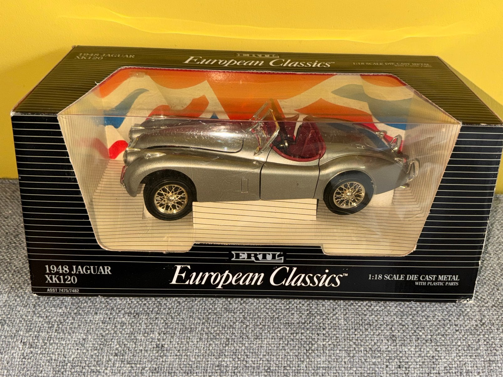 Jaguar XK 120  - Ertl - 1:18, Ophalen of Verzenden, Zo goed als nieuw, ERTL