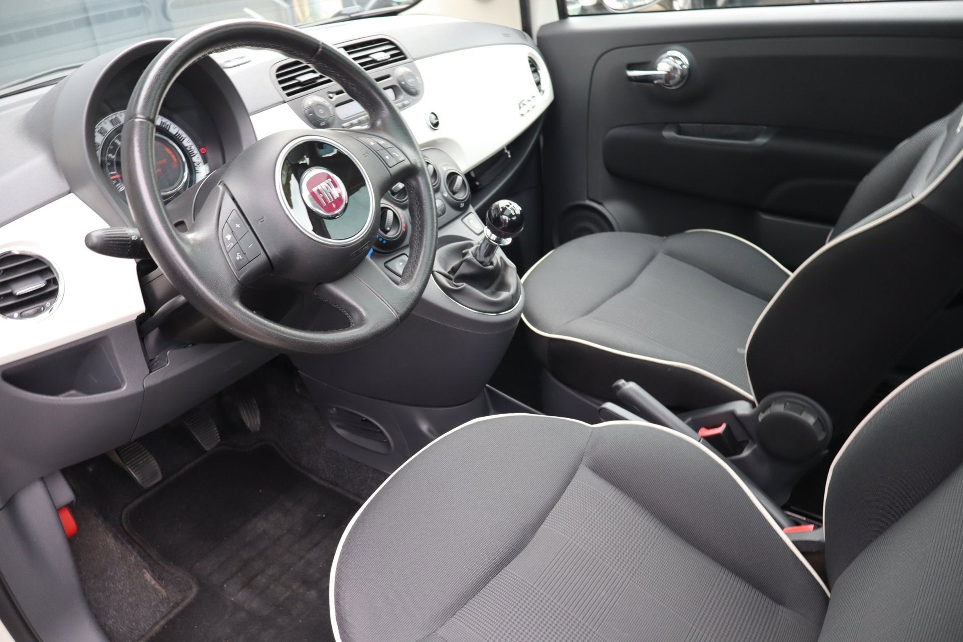 Fiat 500 1.2 Lounge-panoramadak, Auto's, Gebruikt, 4 cilinders, 840 kg, Bedrijf