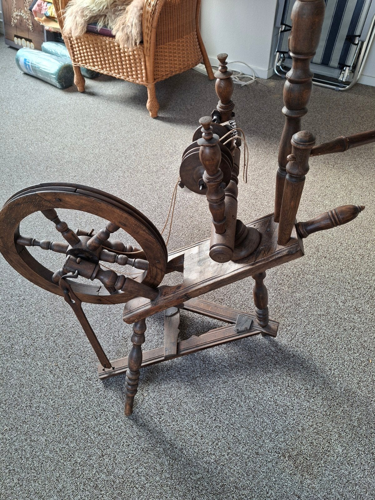 oude spinnewiel, Hobby en Vrije tijd, Ophalen, Gebruikt, Spinnewiel