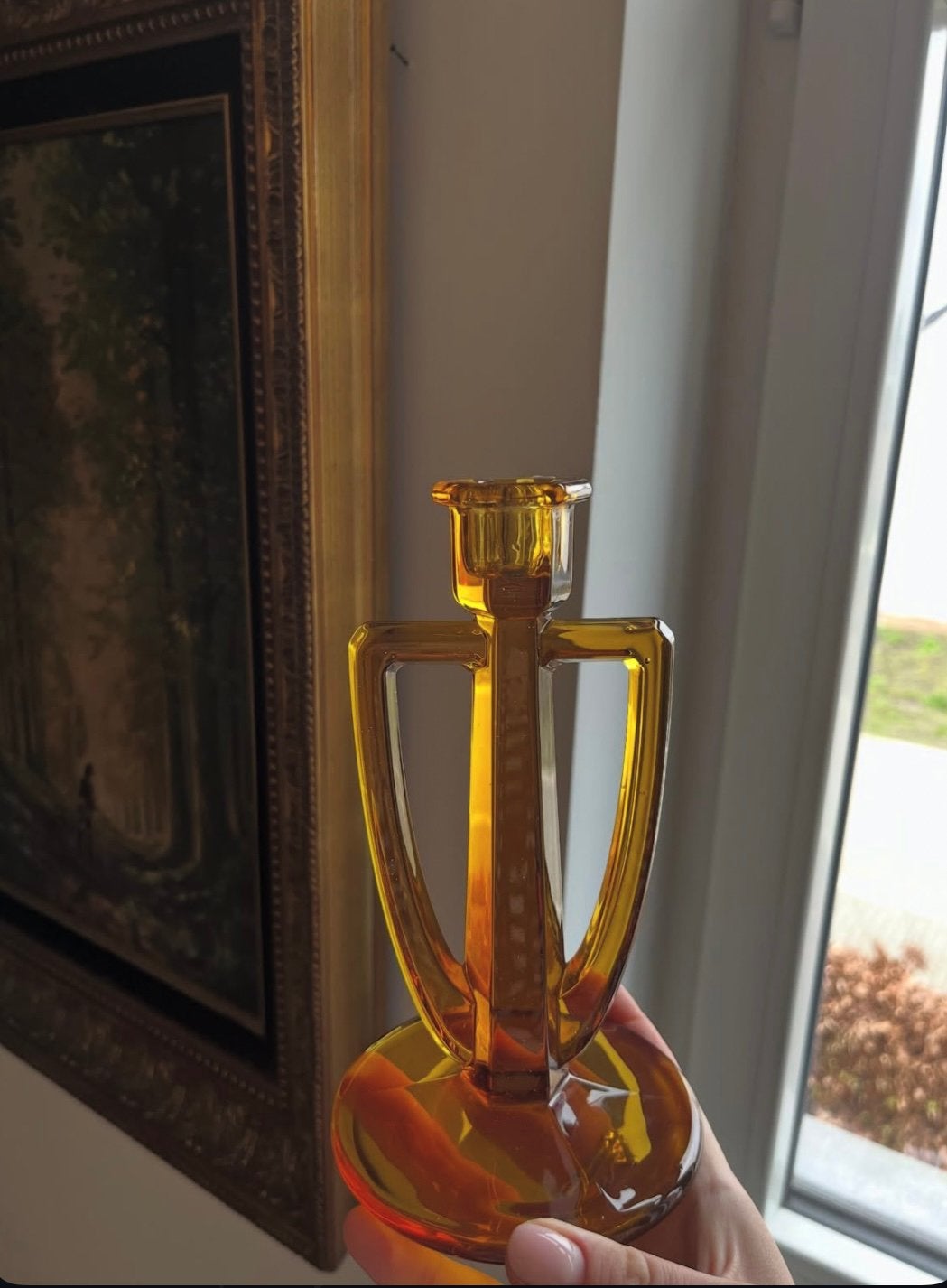 Amber kleurige kandelaars, Ophalen