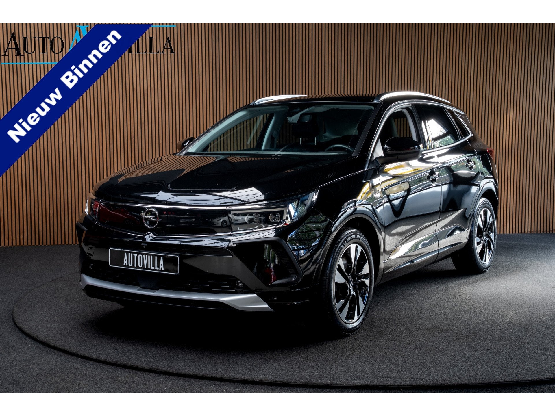 Opel Grandland 1.6 Turbo Plug-In Hybrid Nightvision Leer 360, Auto's, Dealer onderhouden, 4 cilinders, Zwart, Bedrijf