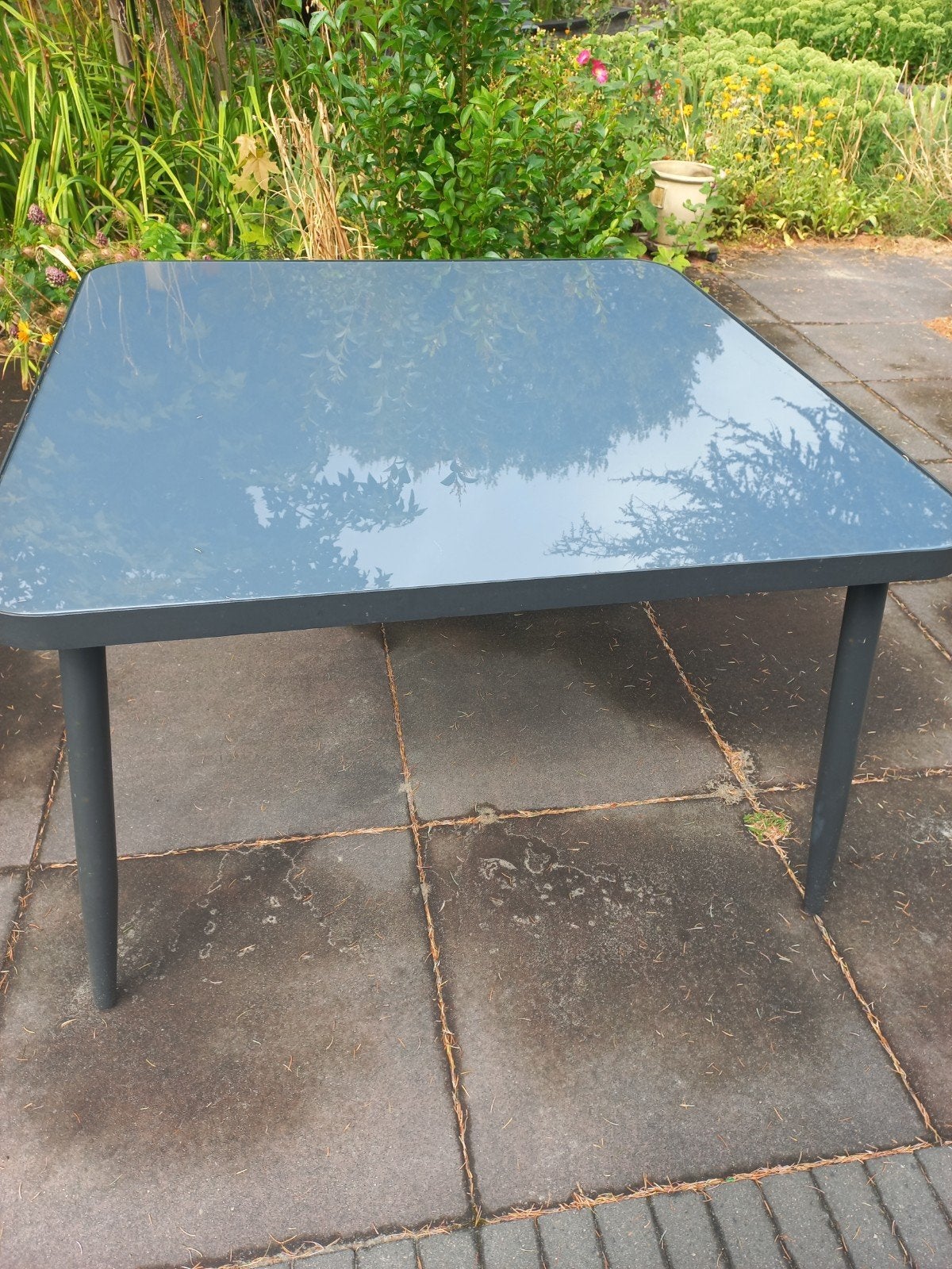 Stijlvolle vierkante tuintafel - Grijs metaal, Ophalen, Gebruikt, Vierkant, Metaal