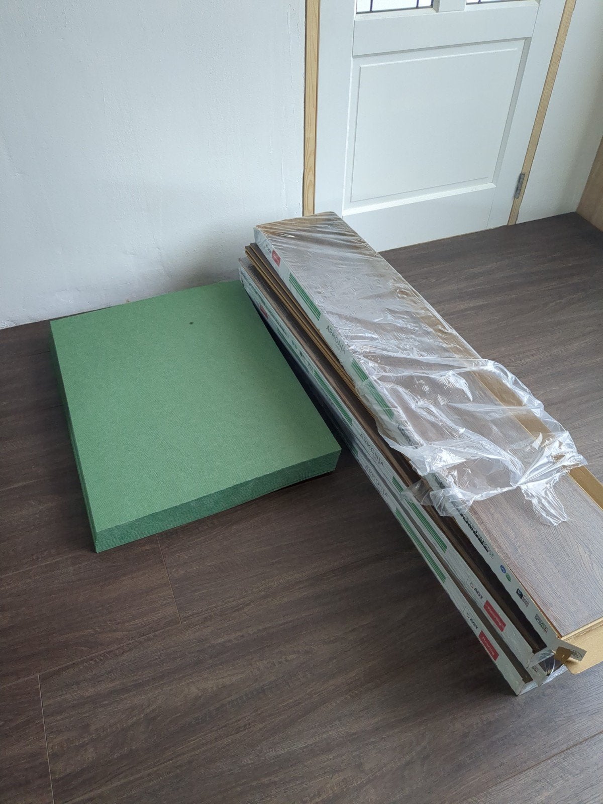 9m2 donkere laminaatvloer + ondervloer 3mm, Ophalen, Overige materialen, 50 tot 150 cm, Nieuw