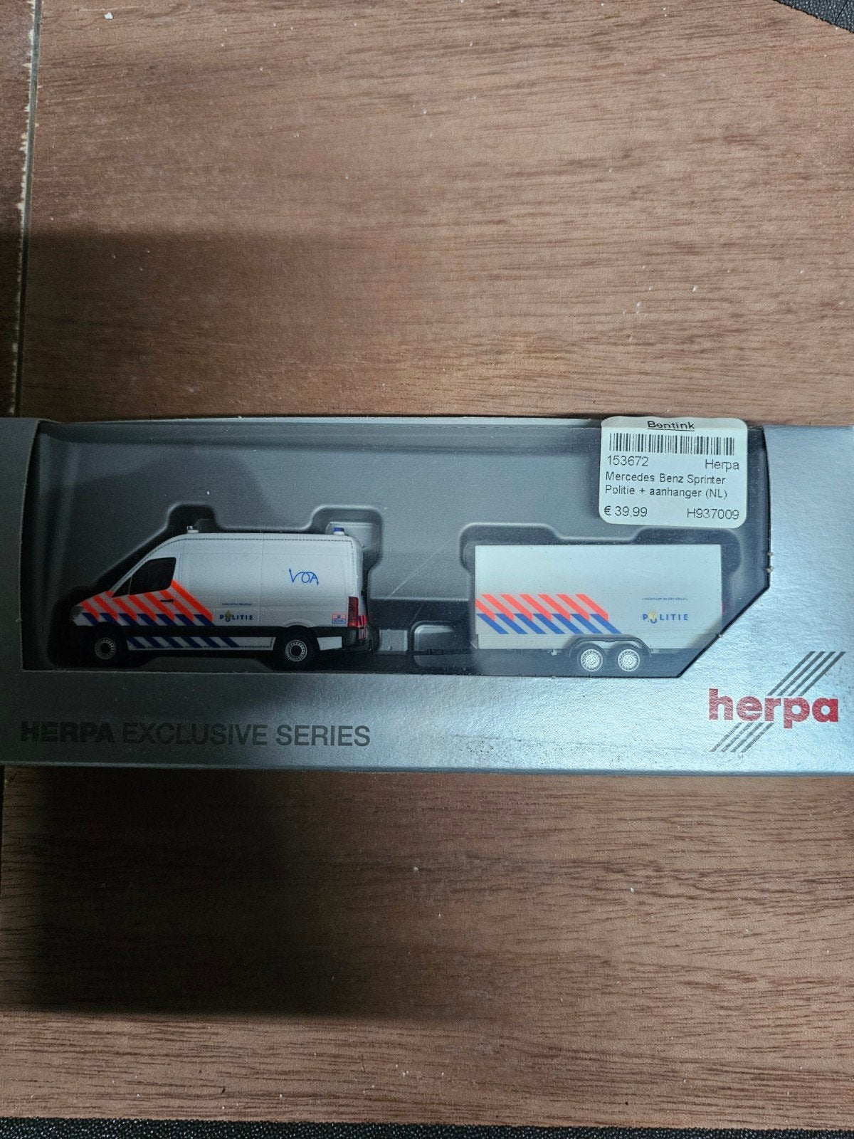 Herpa Mercedes Benz Sprinter Politie + aanhanger (NL), Ophalen
