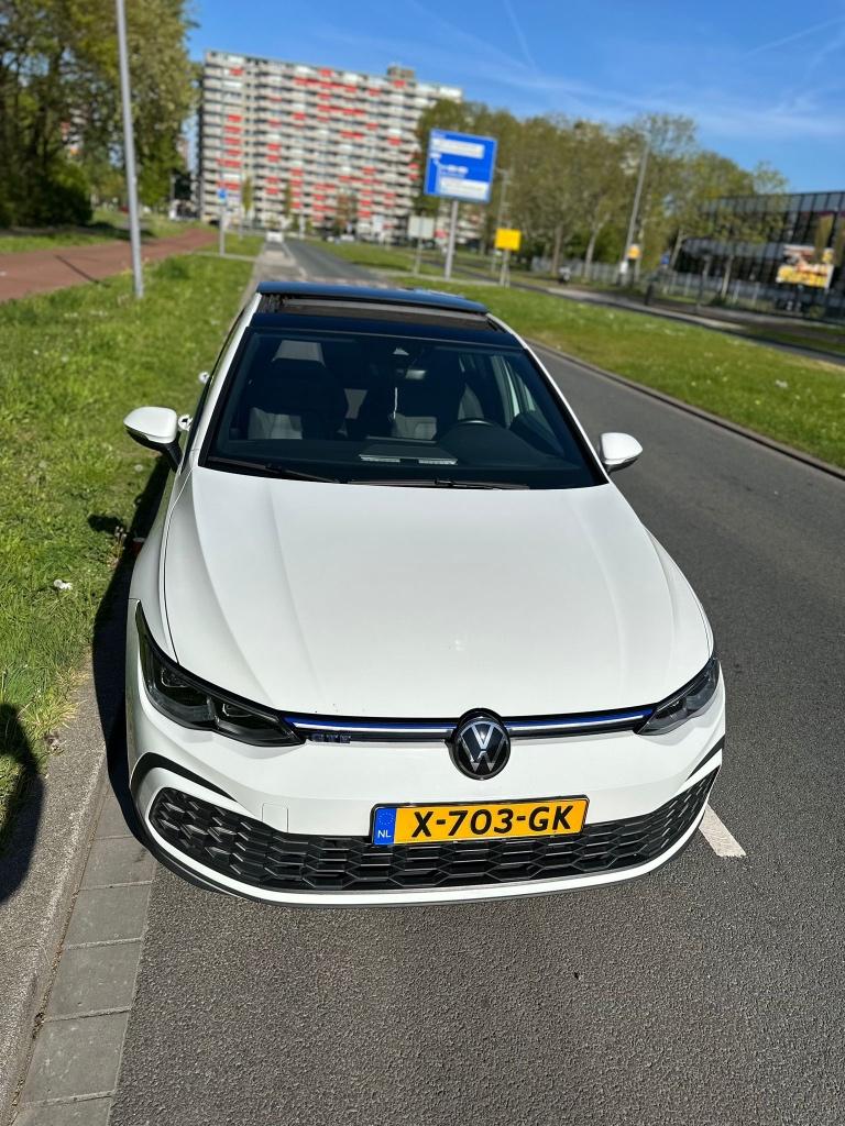 Volkswagen Golf 1.4 Ehybrid 204pk DSG 2021 Wit, Auto's, Alcantara, Wit, Plug-in hybride, 1395 cc