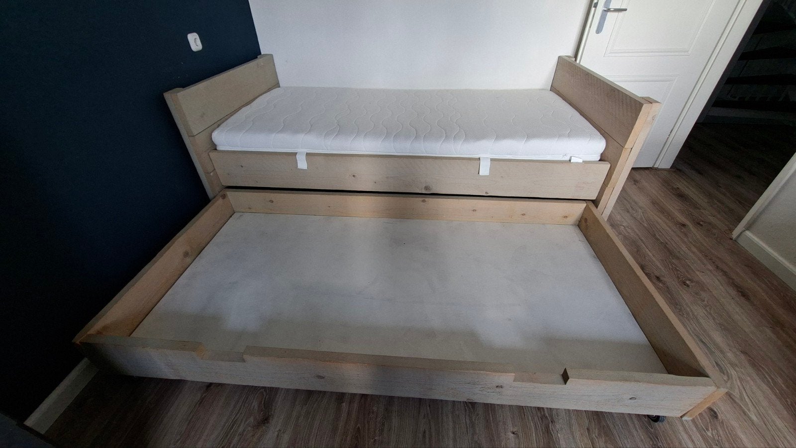 Eenpersoonsbed met uitschuifbaar logeerbed - Hout, Ophalen, 90 cm, 200 cm, Hout