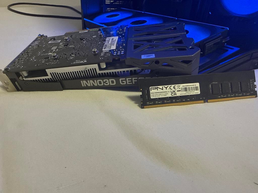 PNY DDR4 3200MHz CL22 RAM & INNO3D RTX 3050 2x OC 8GB Bundle, Gebruikt, GDDR6, PCI-Express 4, Ophalen of Verzenden
