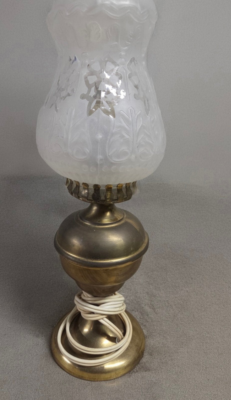 Vintage Messing Tafellamp met Matglazen Kap, Antiek en Kunst, Ophalen of Verzenden