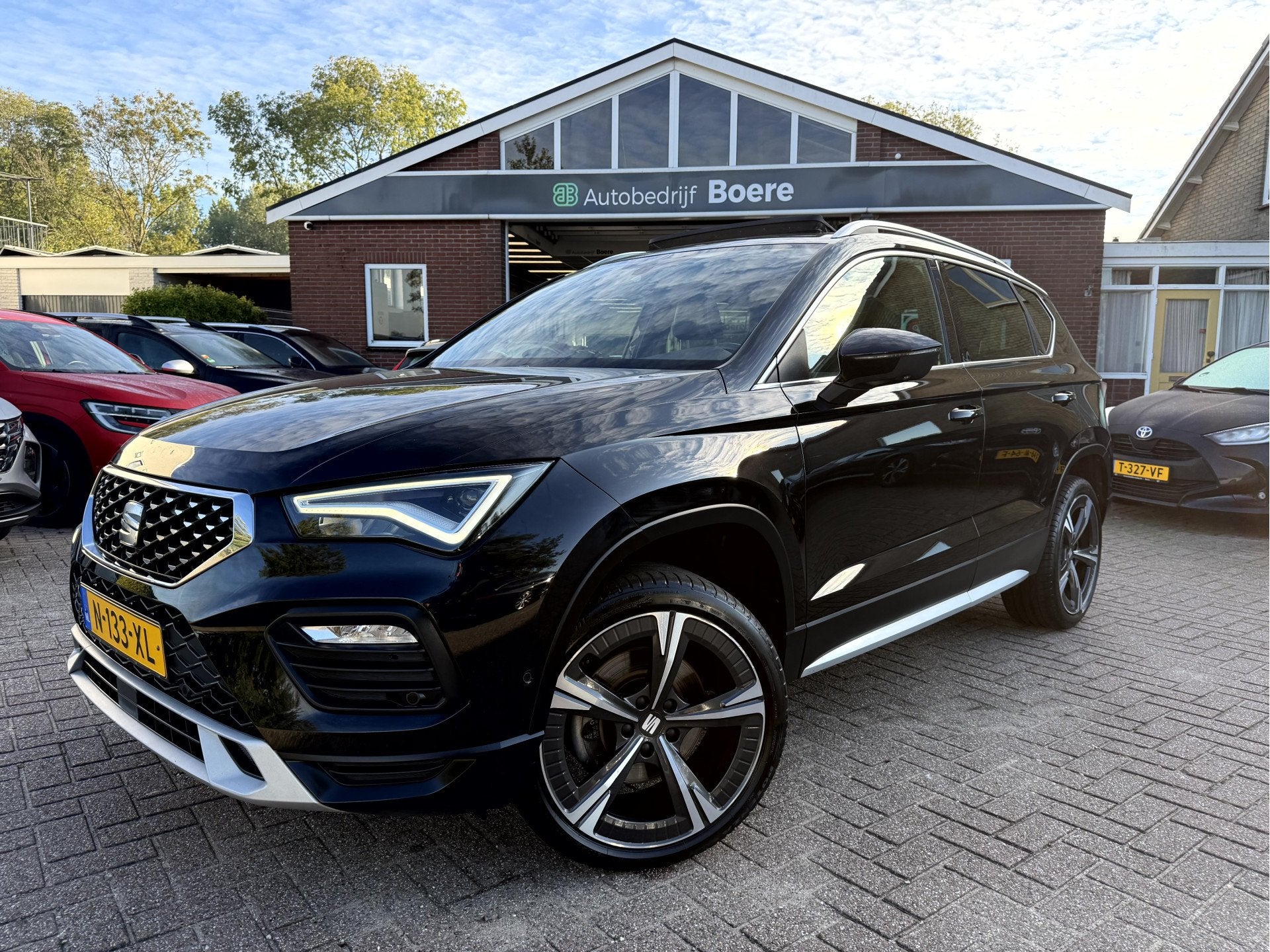 SEAT Ateca 1.5 TSI Xperience Business Intense Panoramadak, T, Auto's, Dealer onderhouden, 4 cilinders, 150 pk, Ateca
