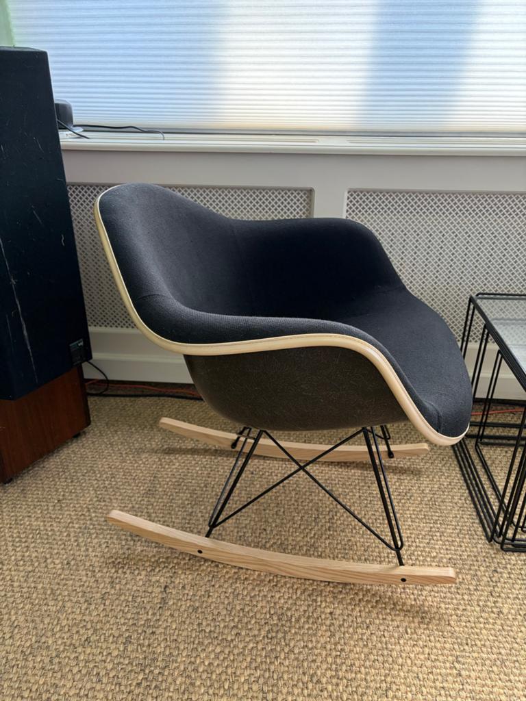 Eames RAR Schommelstoel - Mid-century Modern Design, Gebruikt, Mid century modern, Zwart, Ophalen of Verzenden