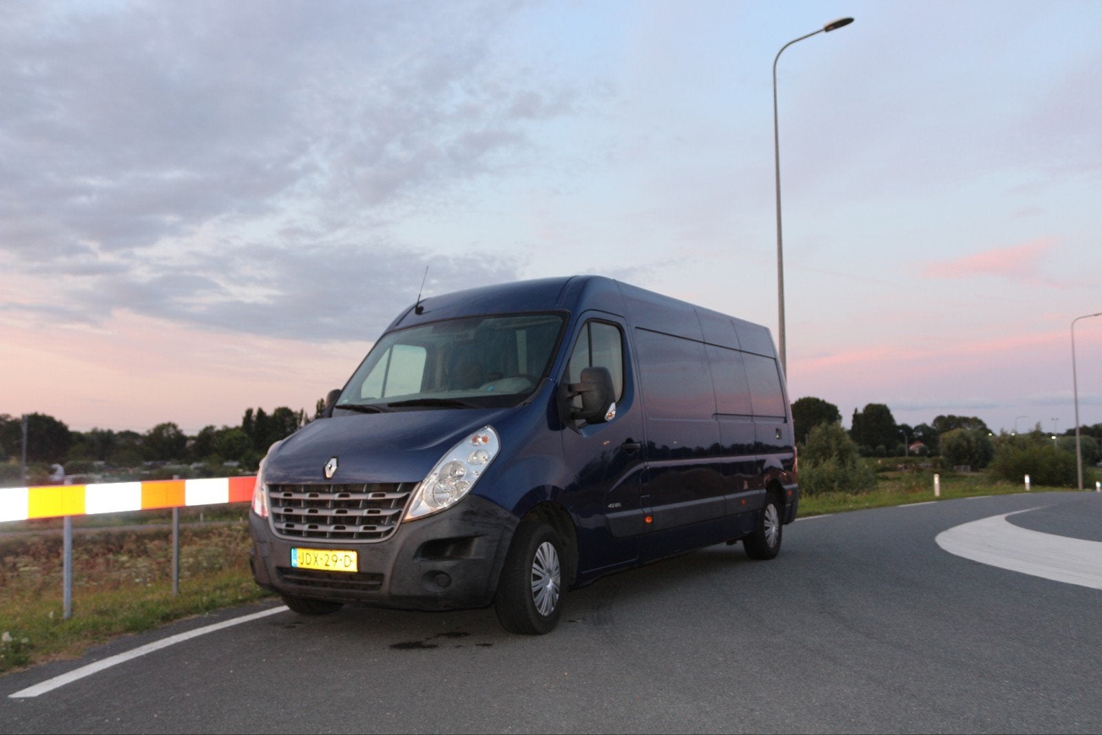 Unieke Renault Master L3H2 Camperbus | Off Grid |, Caravans en Kamperen, Chemisch toilet, Diesel, Brandblusser, Particulier