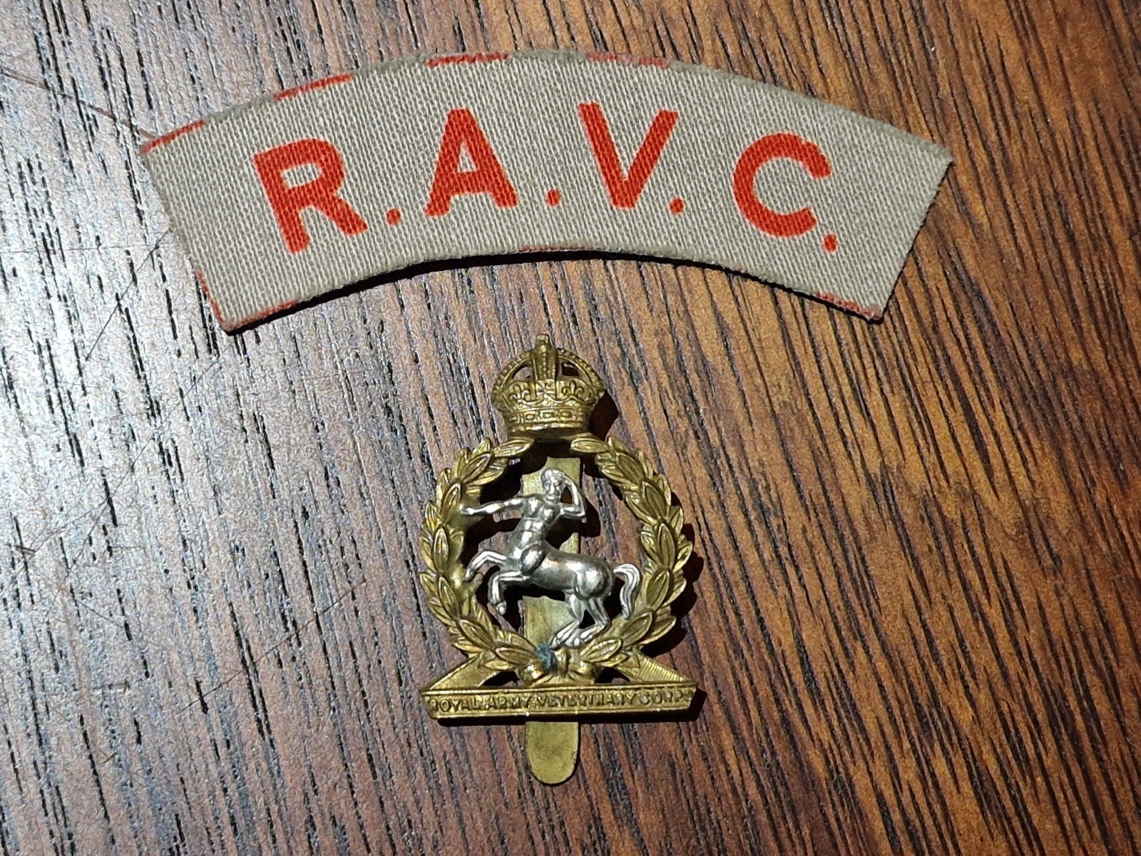 Army Veterinair Corps title en badge, Ophalen, Landmacht, Engeland, Embleem of Badge