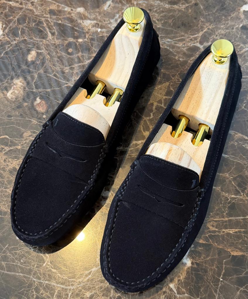 Tod's Gommino Loafers Driving Shoes Zwart Suède maat 40, Kleding | Dames, Schoenen, Zwart, Ophalen of Verzenden, Espadrilles of Moccasins
