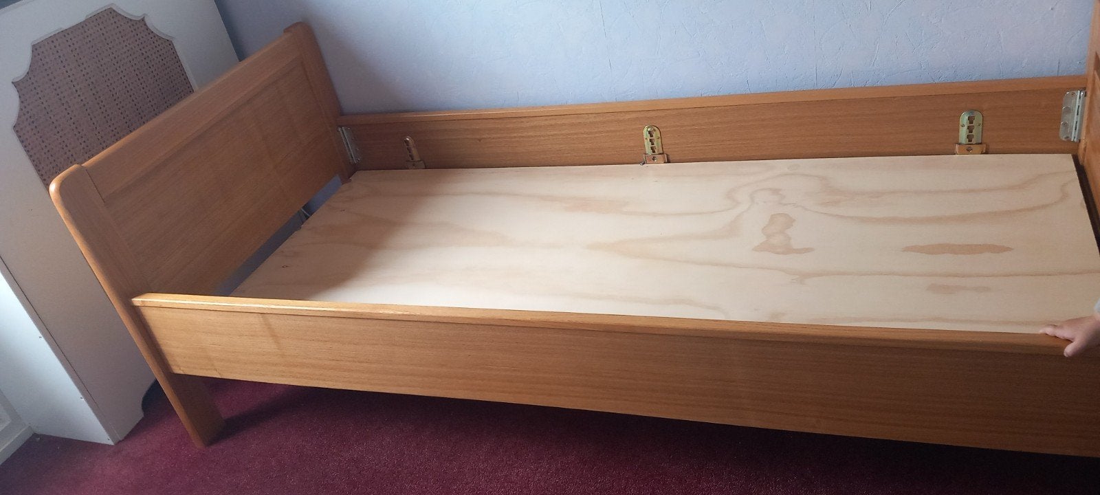 Eenpersoonsbed, Ophalen
